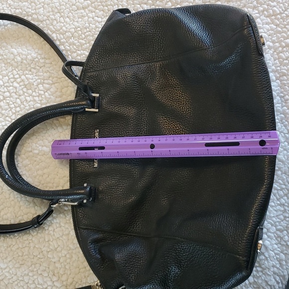 Michale Kors Black Leather Handbag - Picture 13 of 14